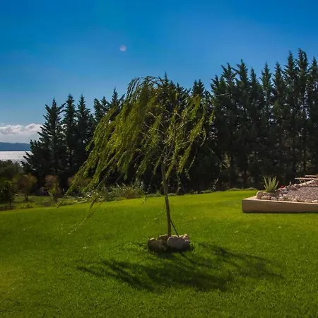 Driftwood Villa *