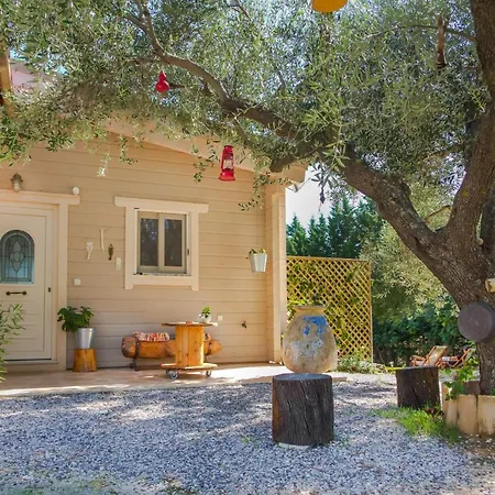 ヴィラ Driftwood Karavádhos