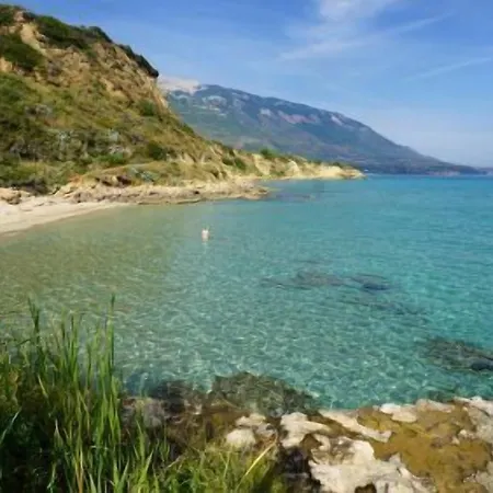 Driftwood Villa Karavados