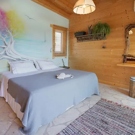 Driftwood Villa Karavádhos