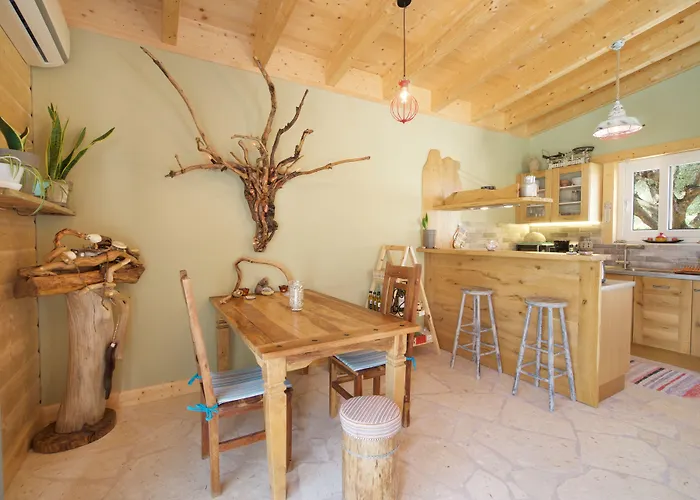 Driftwood Villa Karavádhos